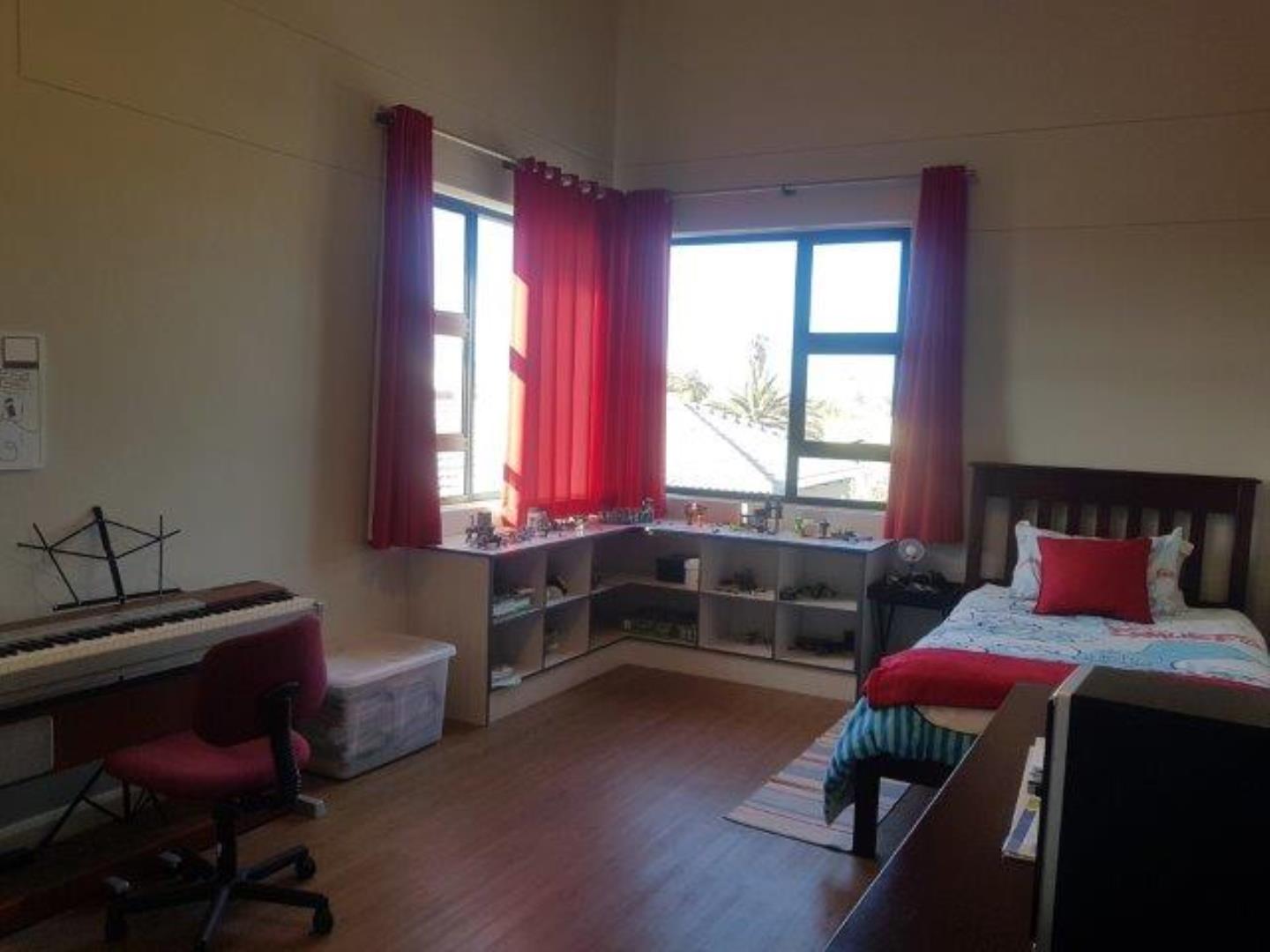 754376_BoysBedroom1.jpg