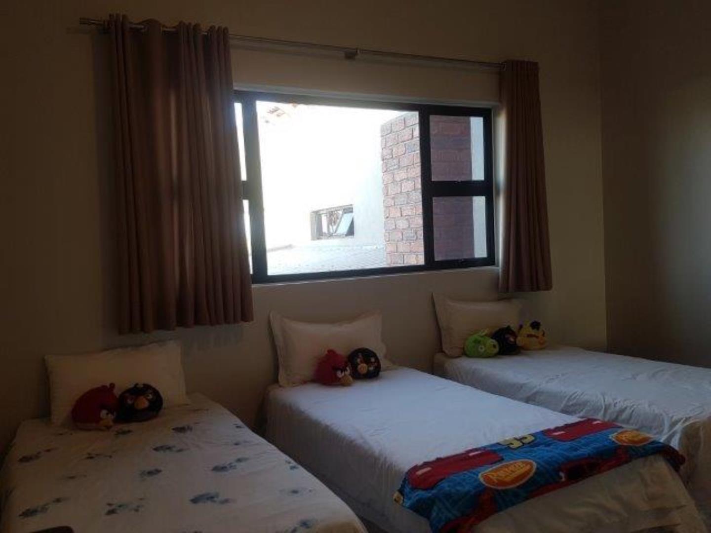 754376_BoysBedroom3.jpg