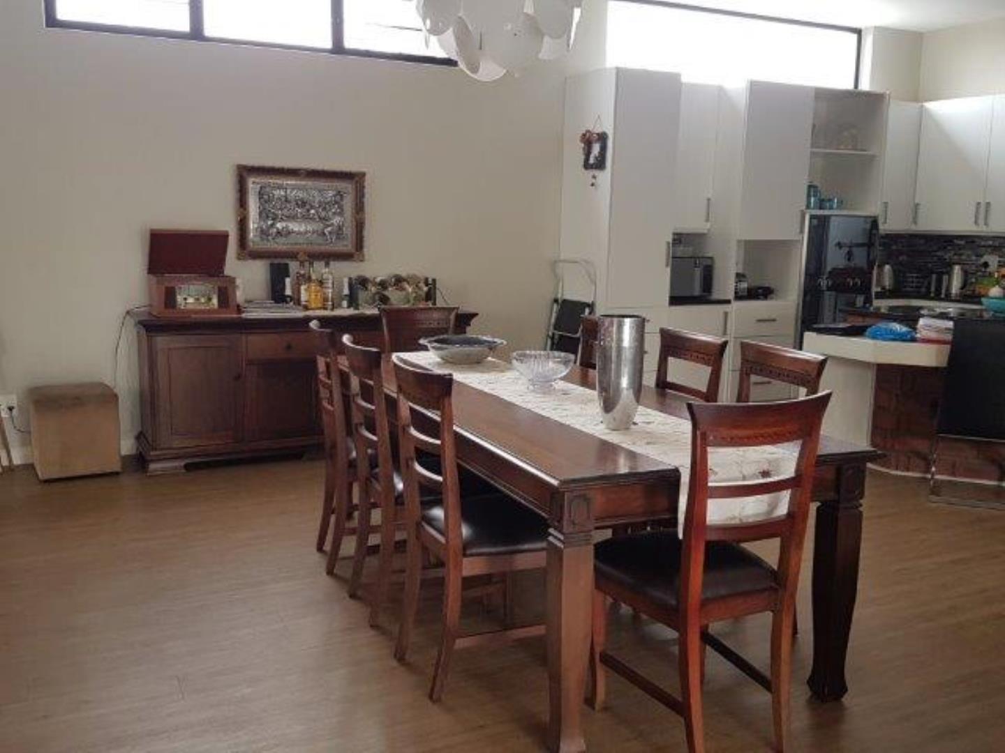 754376_DiningRoom.jpg