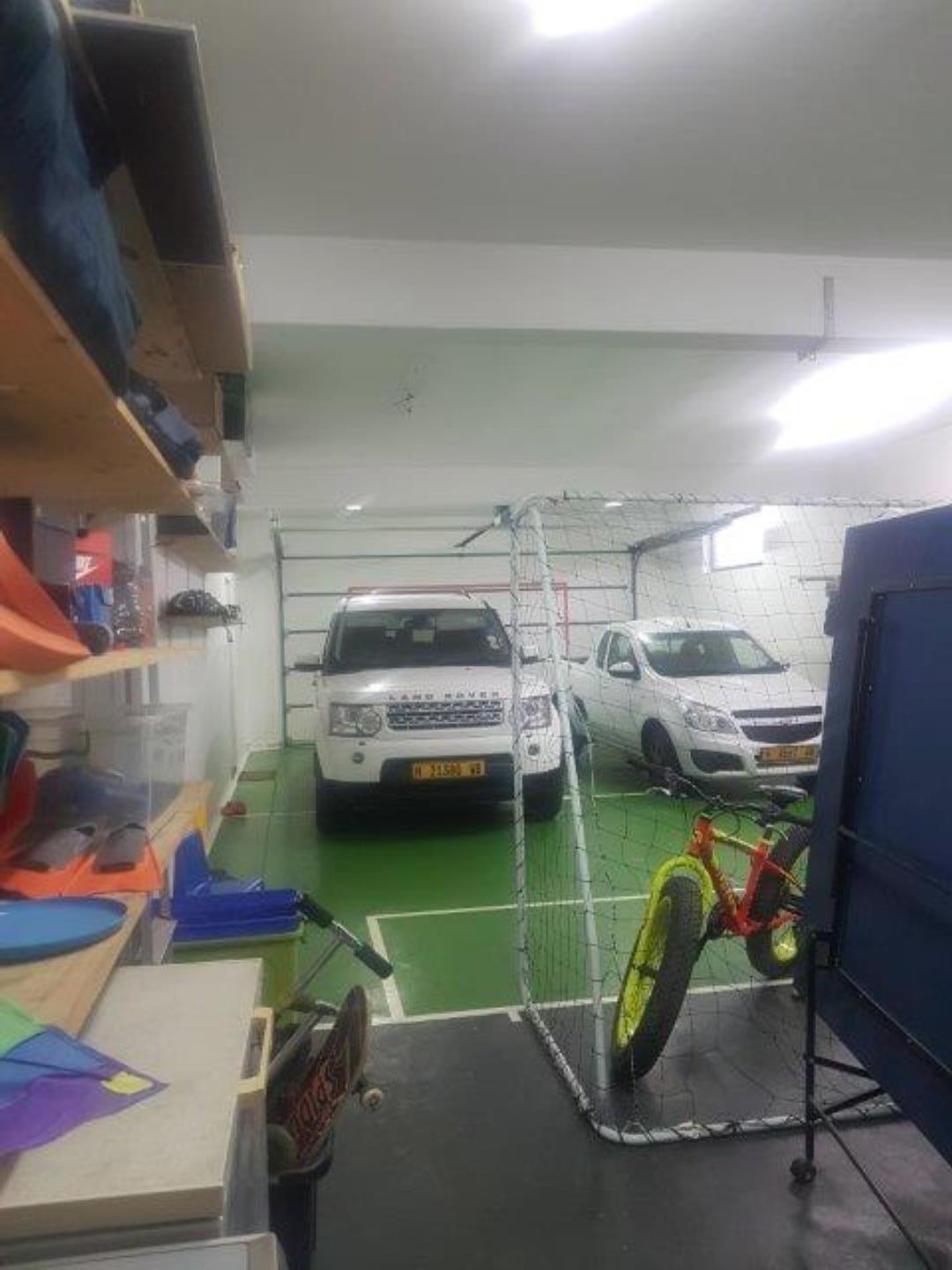 754376_Garage3.jpg